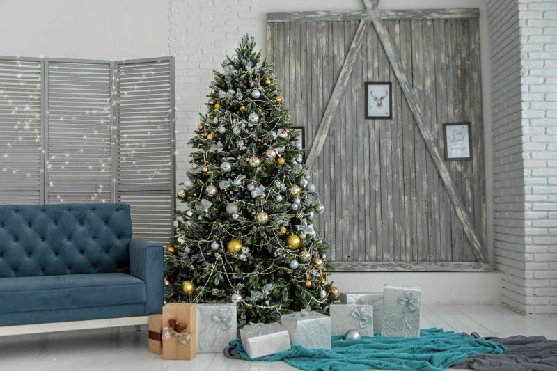 Spread Joy and Happiness This Season: Infuse Every Room with Holiday Cheer Using Fun DIY Projects